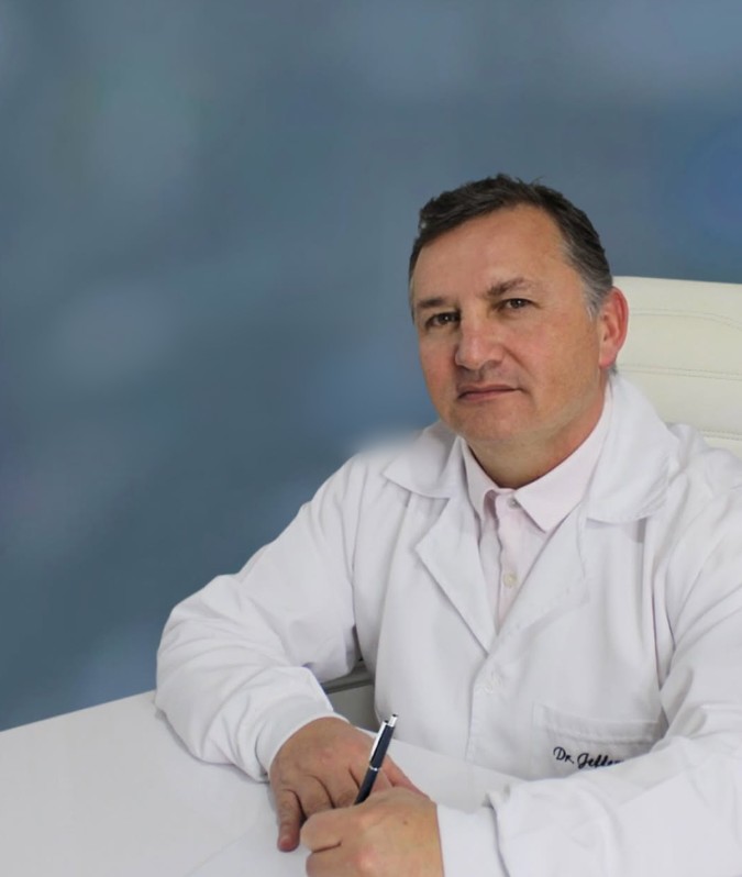 Dr. Jefferson Leal